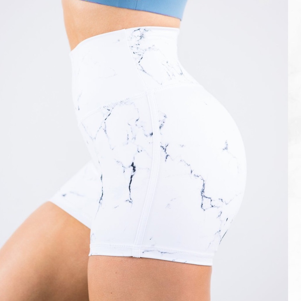 LARGE Buffbunny Marble Onyx Shorts